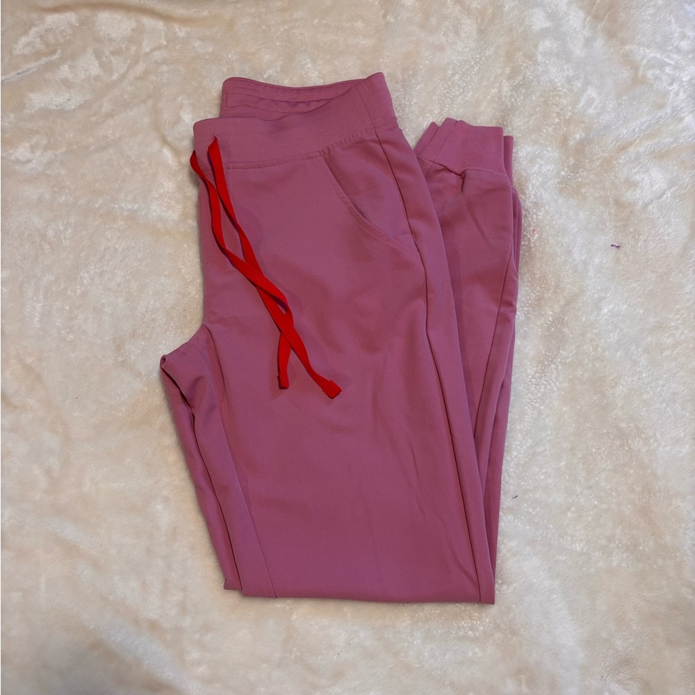 Figs Chalk Pink Zamora Jogger